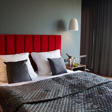 Aparts Hotel Радом Екстериор снимка