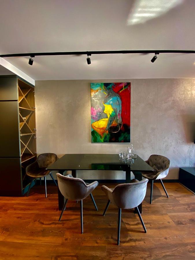 Aparts Hotel Радом Екстериор снимка