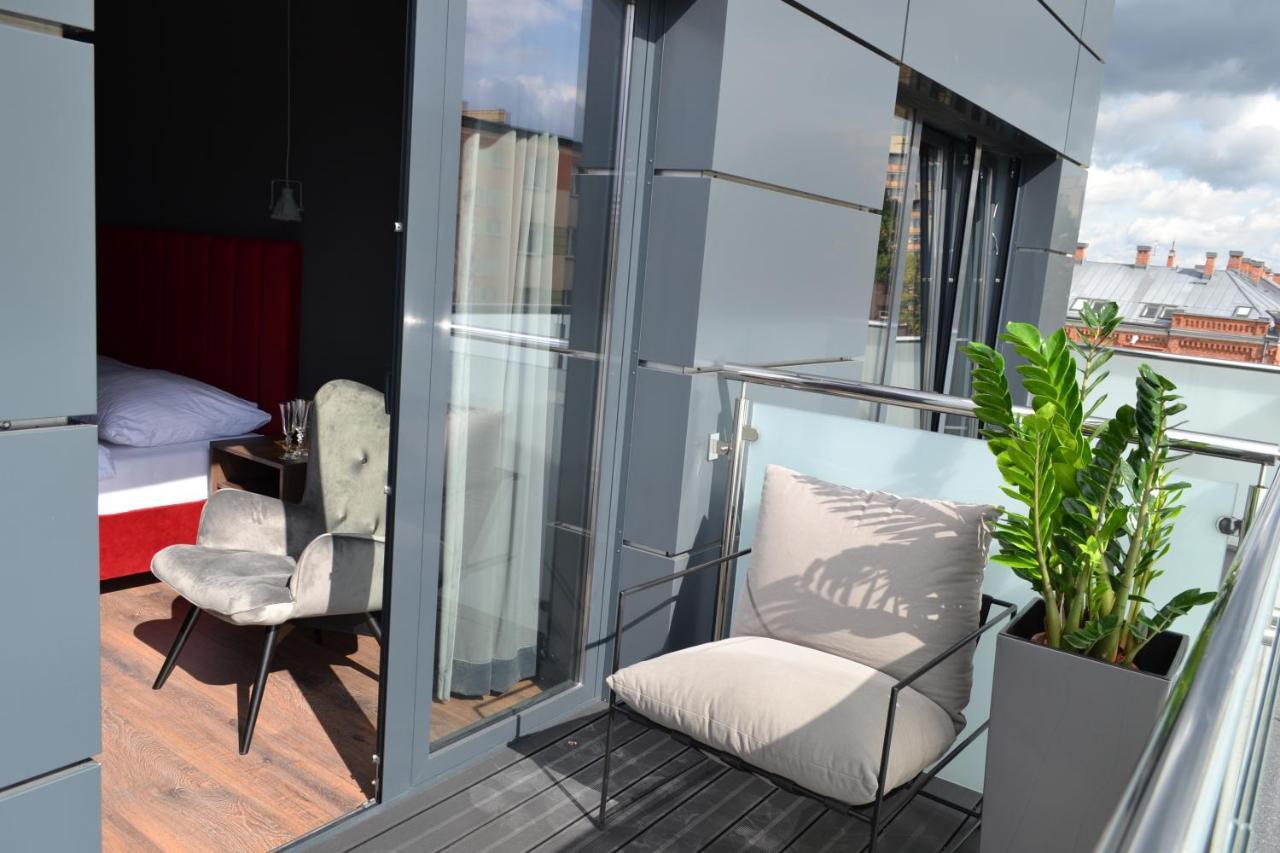 Aparts Hotel Радом Екстериор снимка