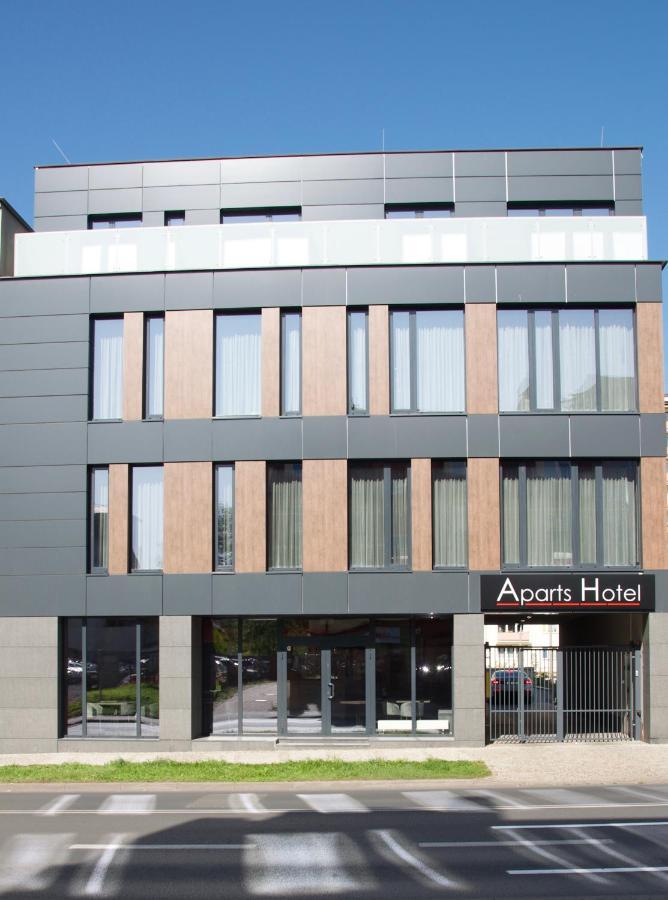 Aparts Hotel Радом Екстериор снимка