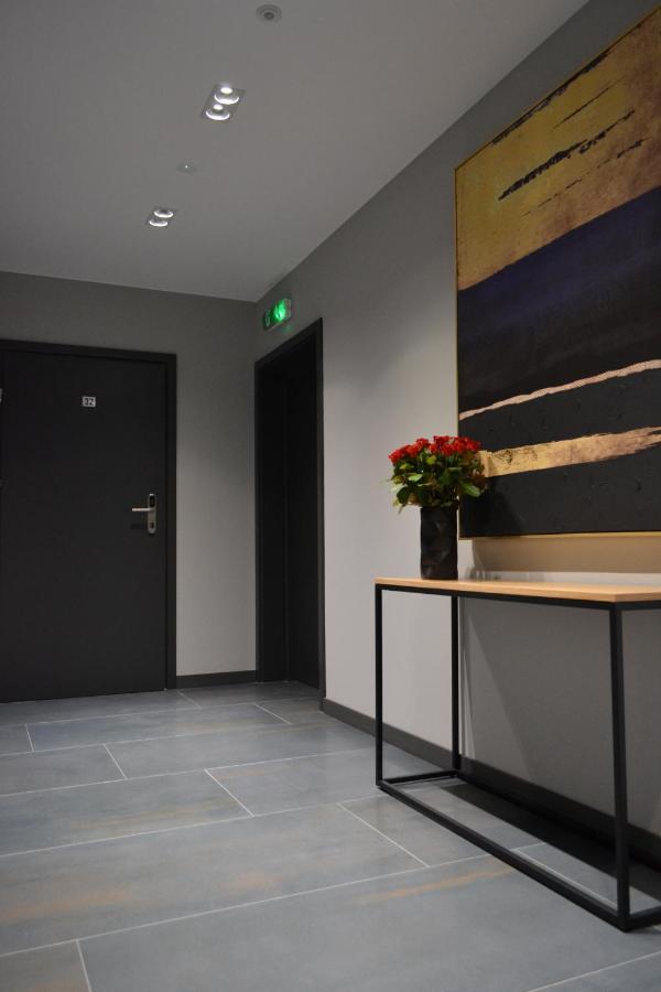 Aparts Hotel Радом Екстериор снимка