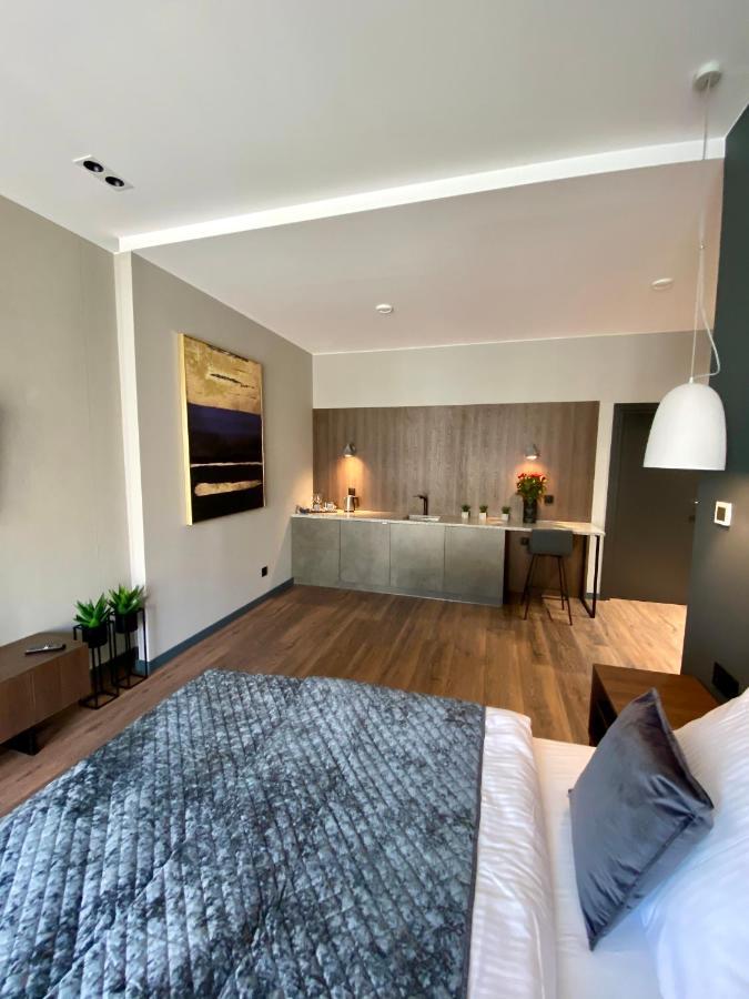 Aparts Hotel Радом Екстериор снимка