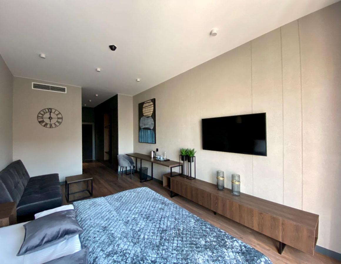 Aparts Hotel Радом Екстериор снимка