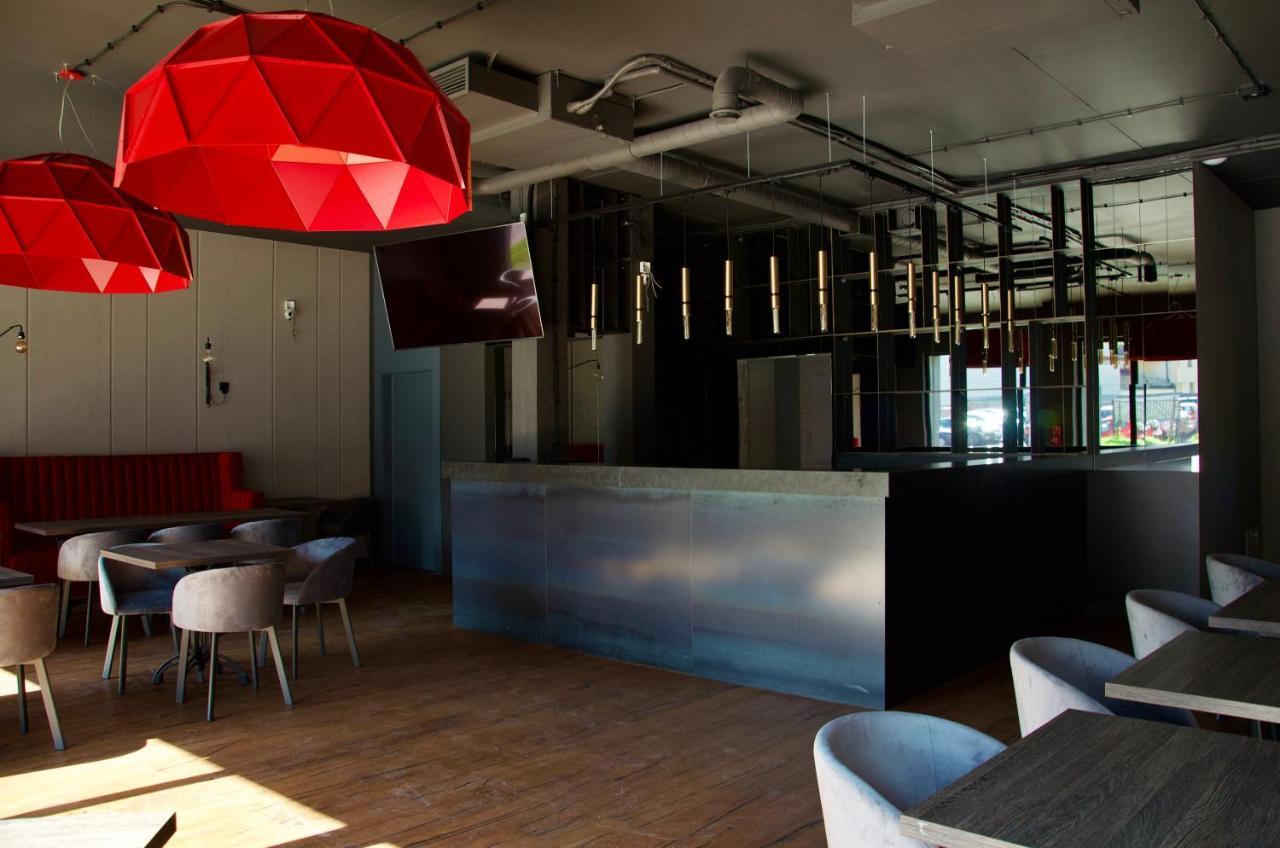 Aparts Hotel Радом Екстериор снимка
