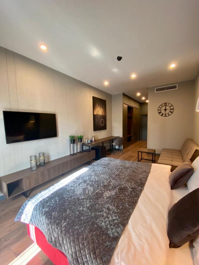 Aparts Hotel Радом Екстериор снимка