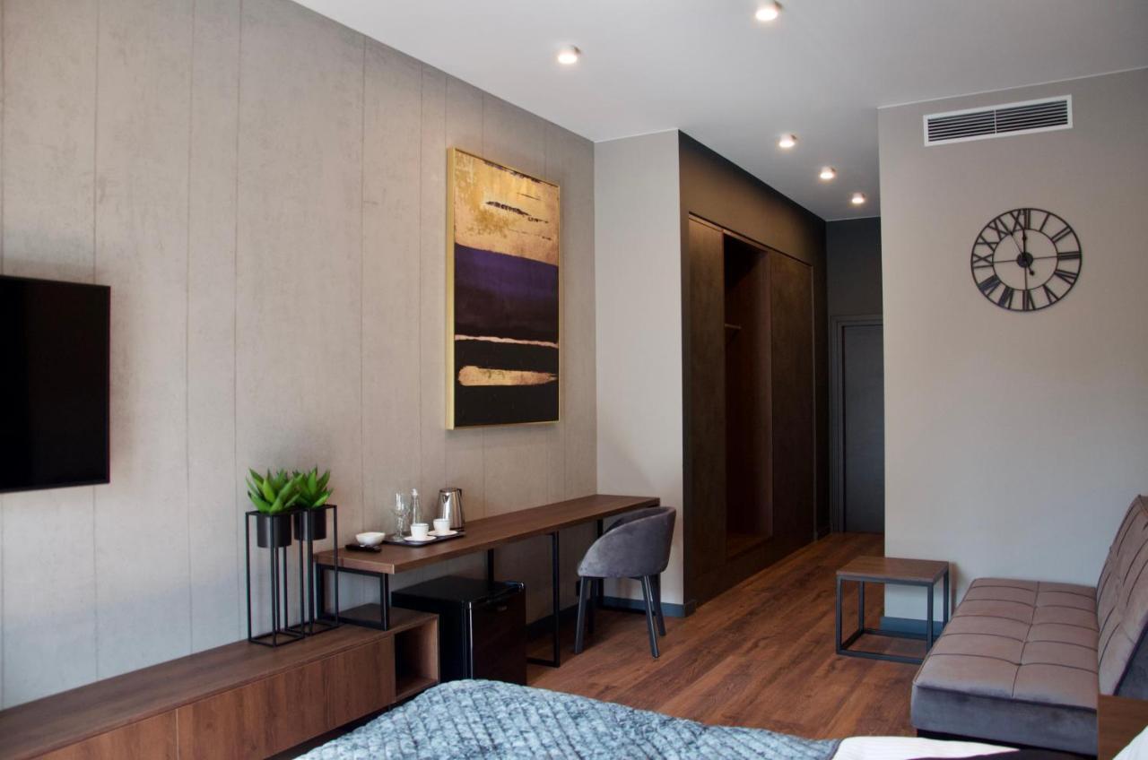 Aparts Hotel Радом Екстериор снимка