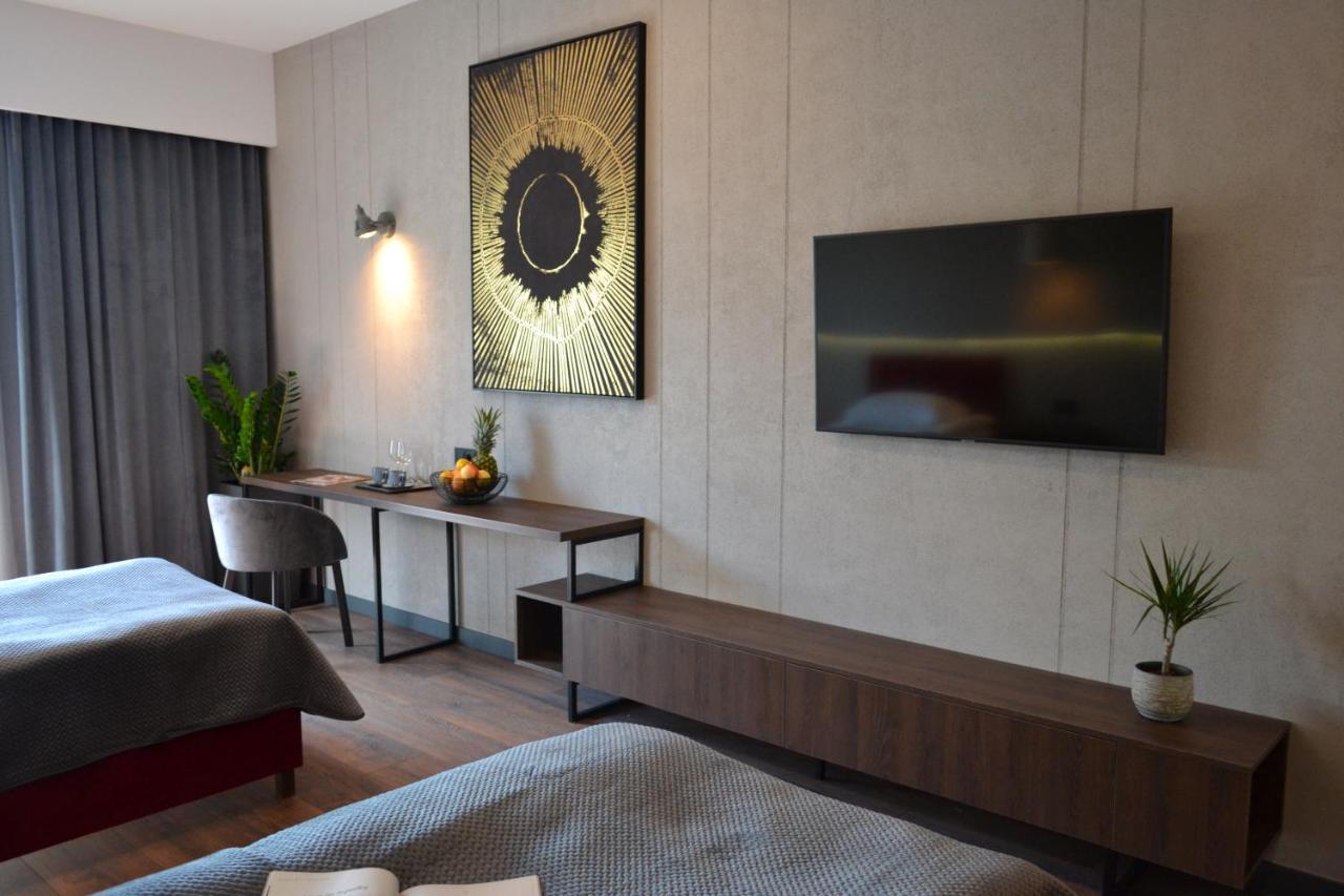 Aparts Hotel Радом Екстериор снимка